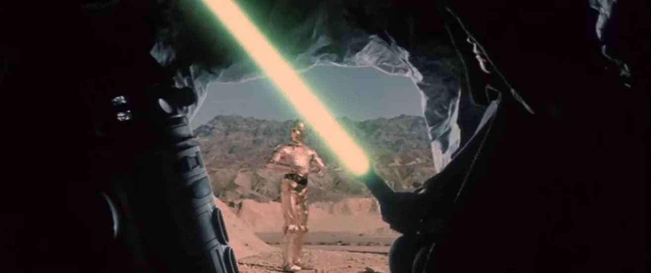 Luke Skywalker allumant sa nouvelle arme